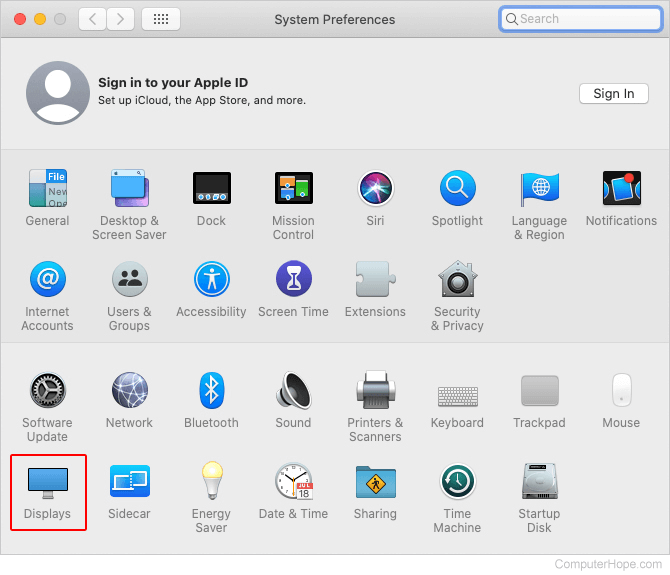 macOS system preferences with Displays highlighted.