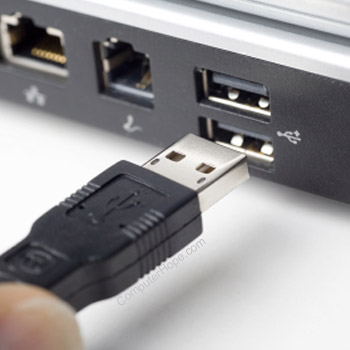 USB kablosu ve bağlantı noktası